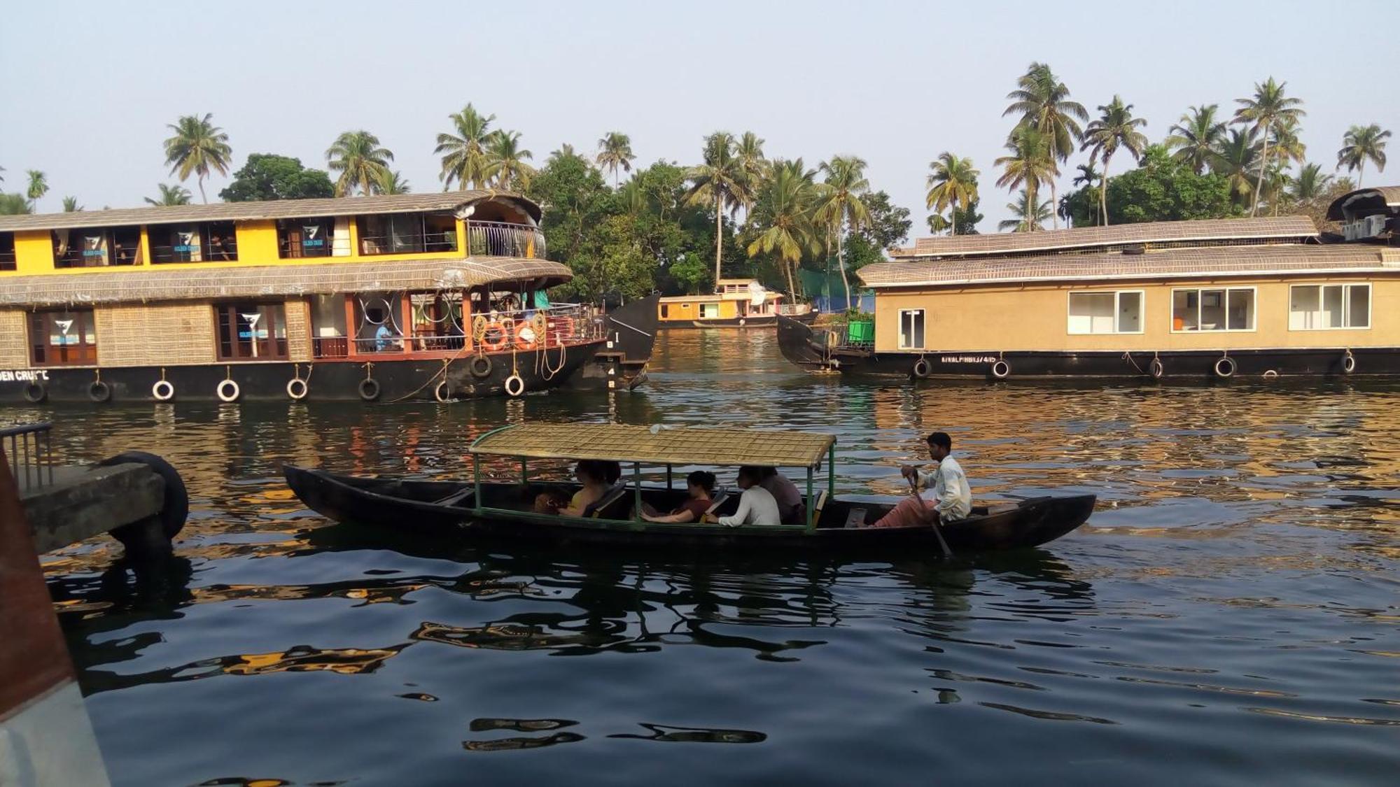 Sea Breeze Beach Home Alappuzha Exterior photo