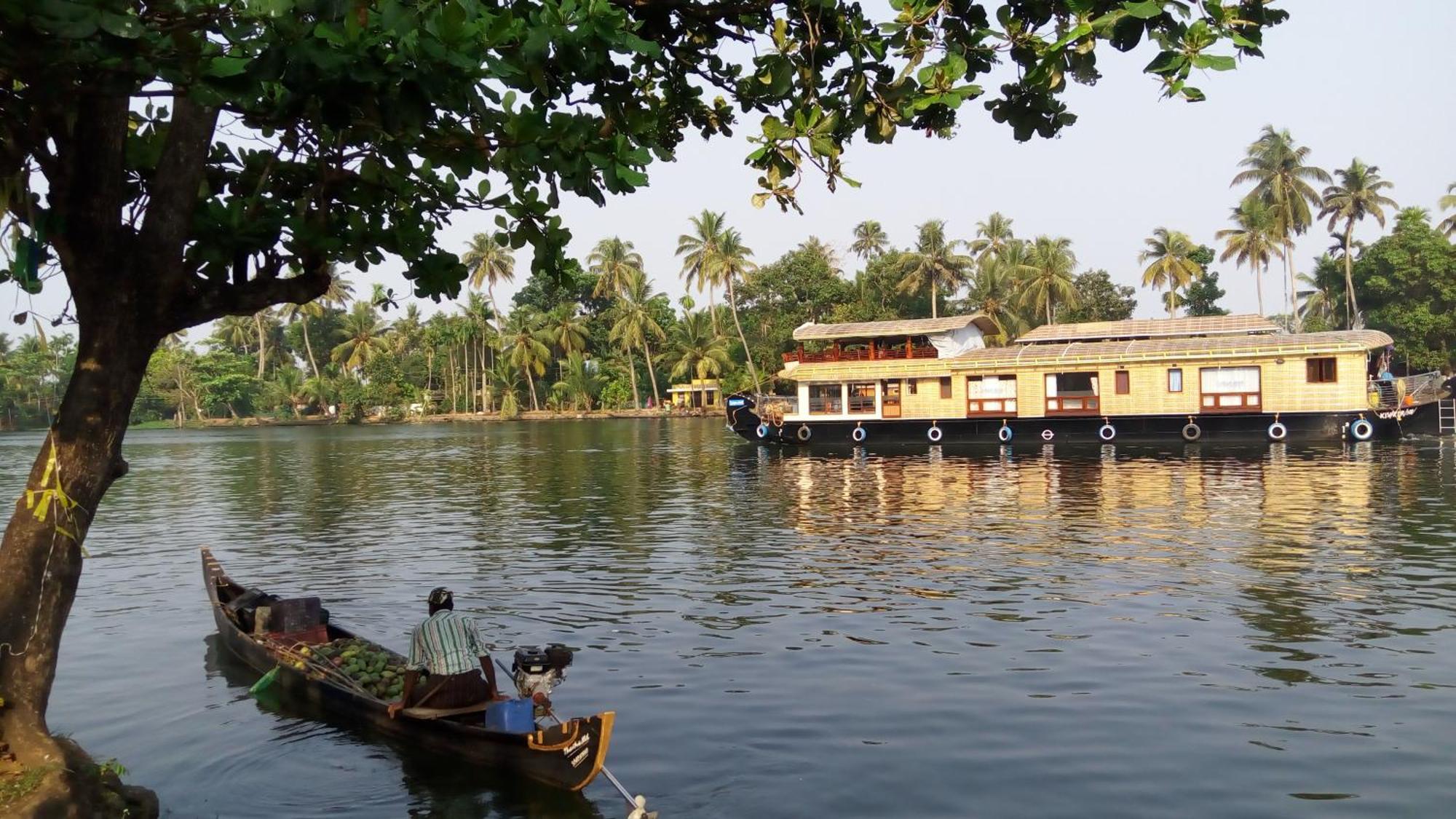 Sea Breeze Beach Home Alappuzha Exterior photo